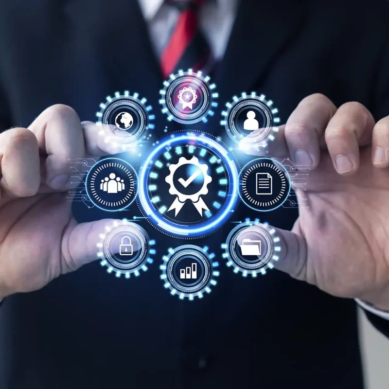 Imprenditore PMI che analizza strategie di compliance aziendale